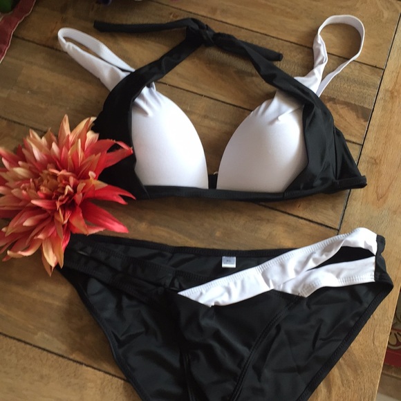 Last One! ❤️ Sexy Bandeau Bikini Set - Picture 7 of 8